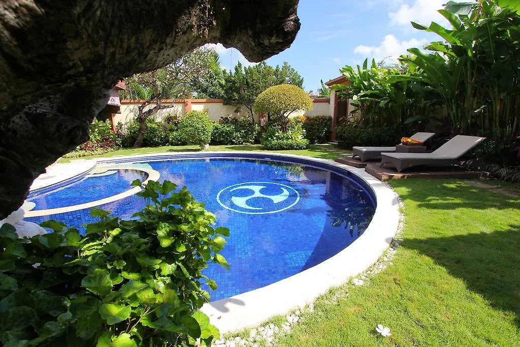 Heliconia Villa Seminyak Endonezya